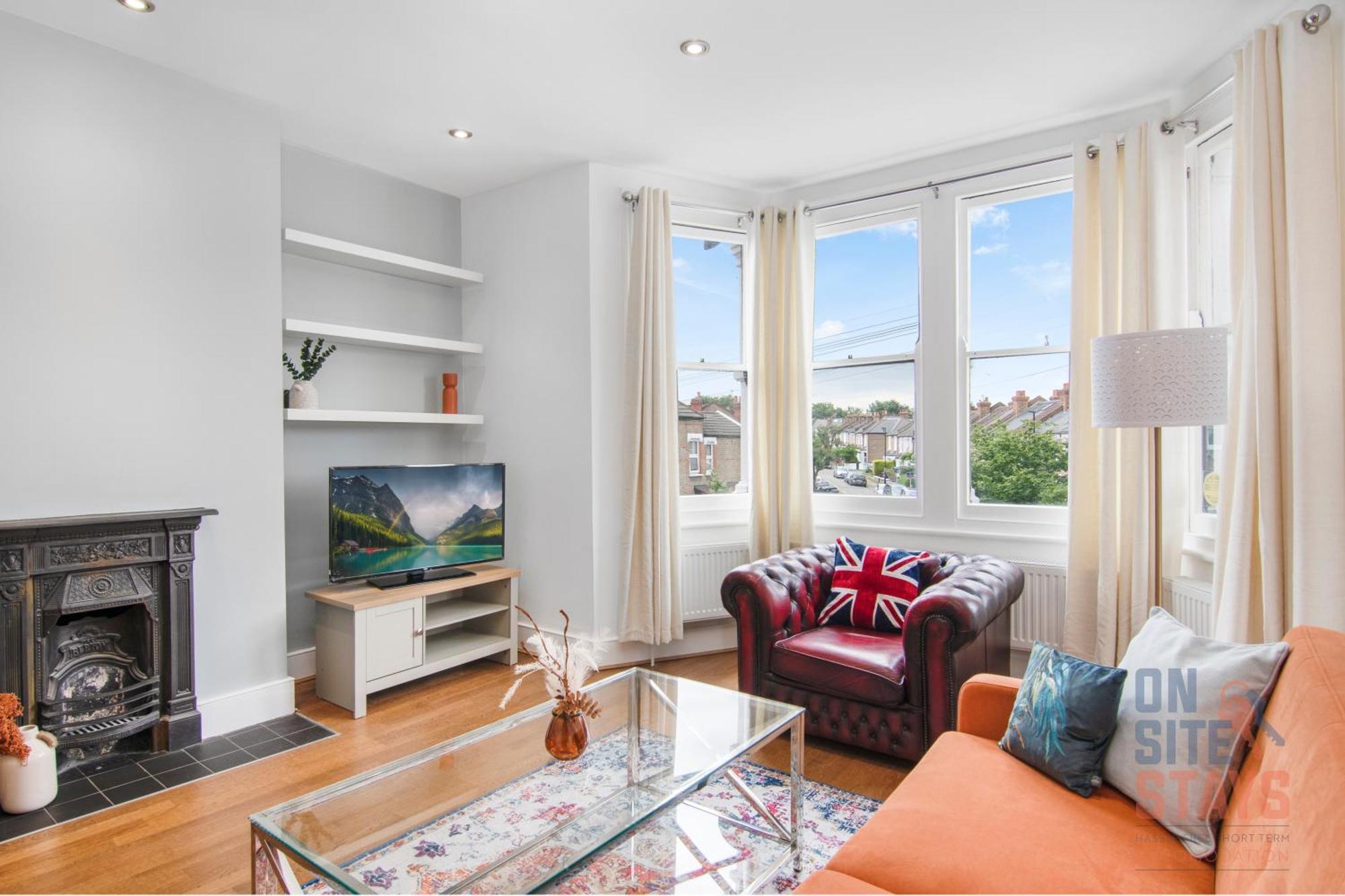 Apartment Onsitestays - Bright Spacious 2-br, Wifi And Lots Of Street Parking *