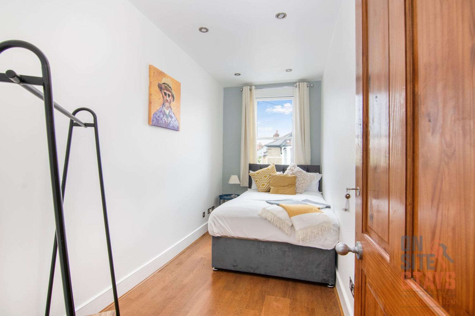 Apartment Onsitestays - Bright Spacious 2-br, Wifi And Lots Of Street Parking