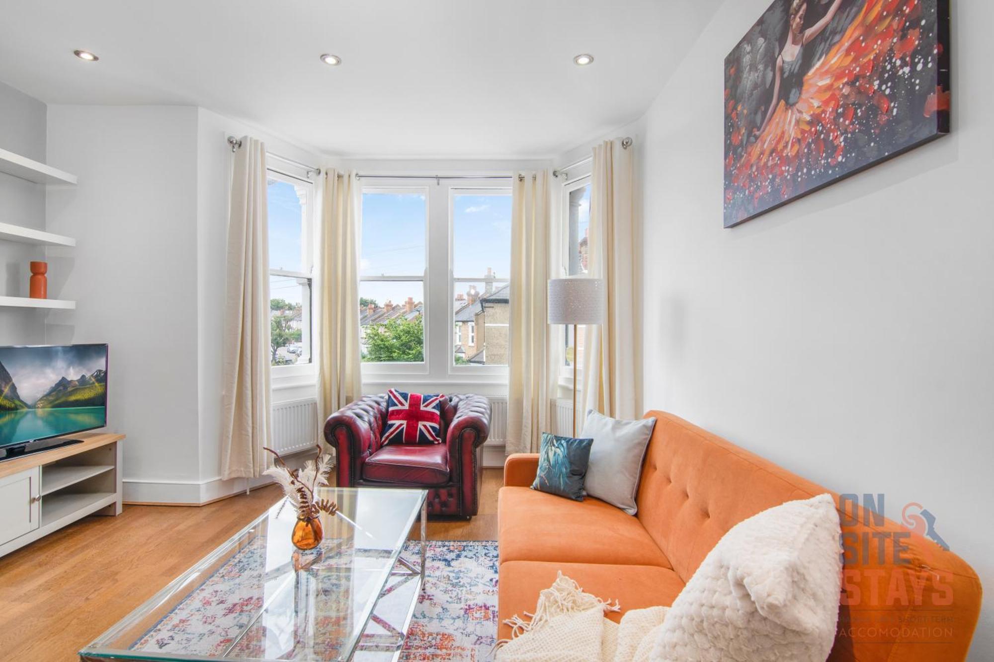 Apartment Onsitestays - Bright Spacious 2-br, Wifi And Lots Of Street Parking *
