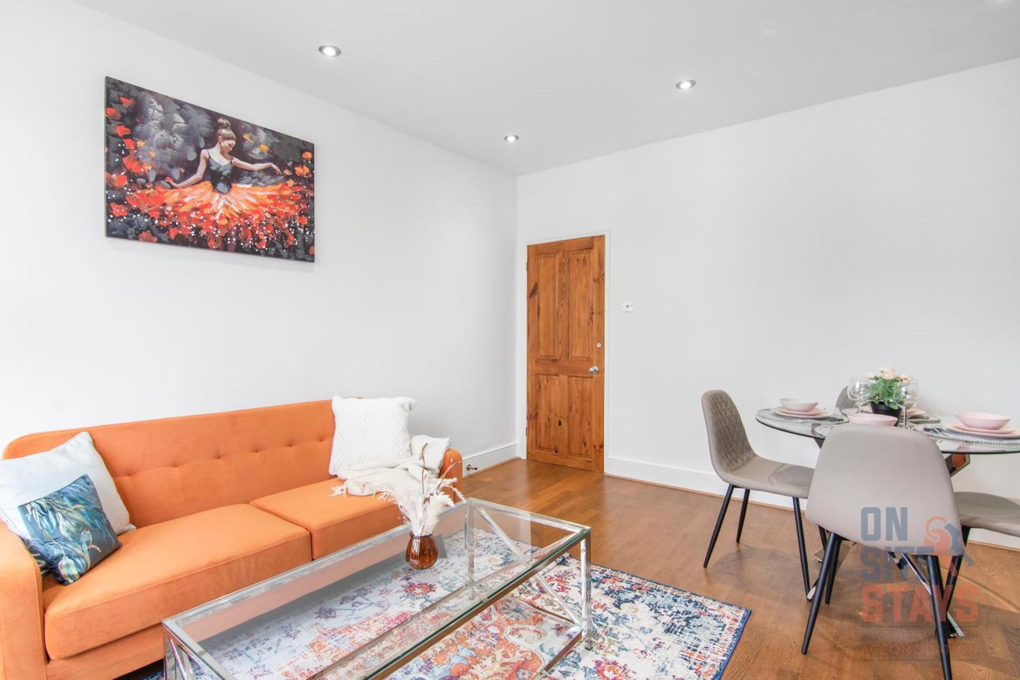 Apartment Onsitestays - Bright Spacious 2-br, Wifi And Lots Of Street Parking London
